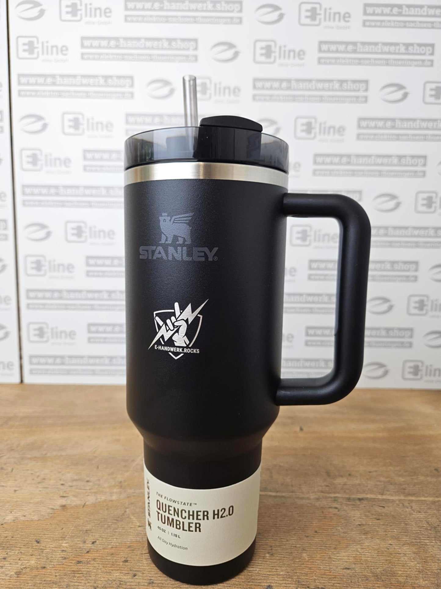 Stanley-Cup Thermobecher 1,18 l mit Gravur Logo E-Handwerk.rocks